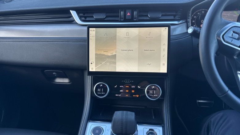 Jaguar F-Pace 2.0 D200 R-Dynamic SE Black 5dr Auto AWD Diesel Estate